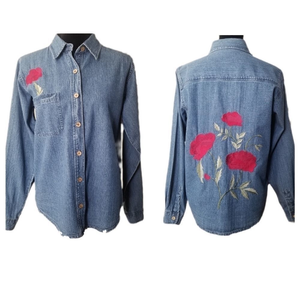 ⭐️ Coldwater Creek Embroidered Denim Shirt sz S